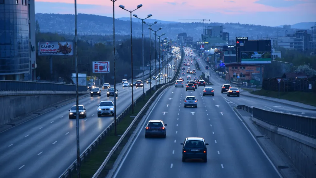 Circulation sur une autoroute urbaine