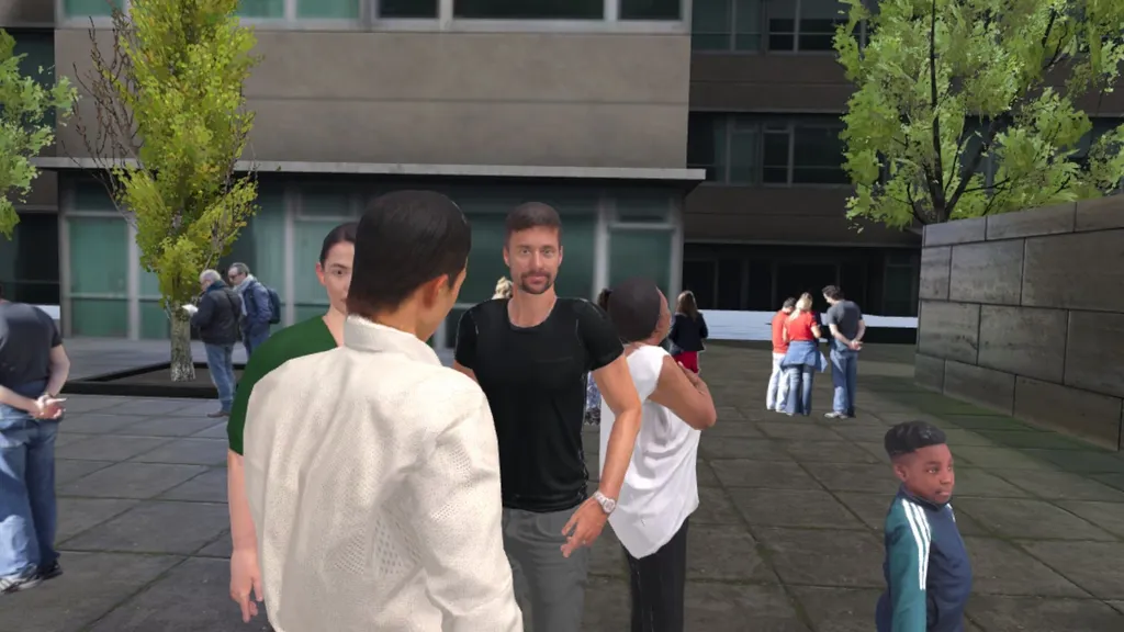 Personas conversando en una plaza urbana